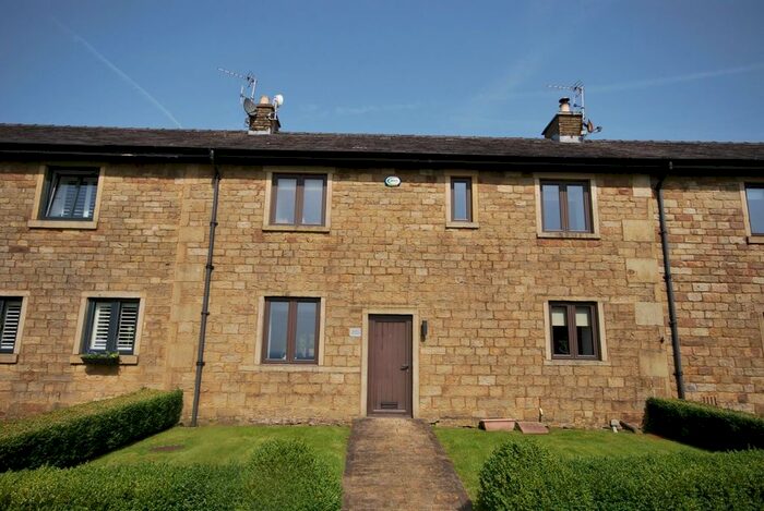 2 Bedroom Cottage To Rent In Top O'th Knotts Farm, Tottington Road, Hawrood, BL2
