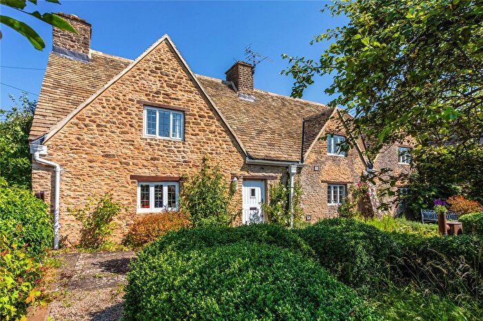 3 Bedroom Detached House For Sale In Carswell Marsh, Faringdon, Oxfordshire, SN7