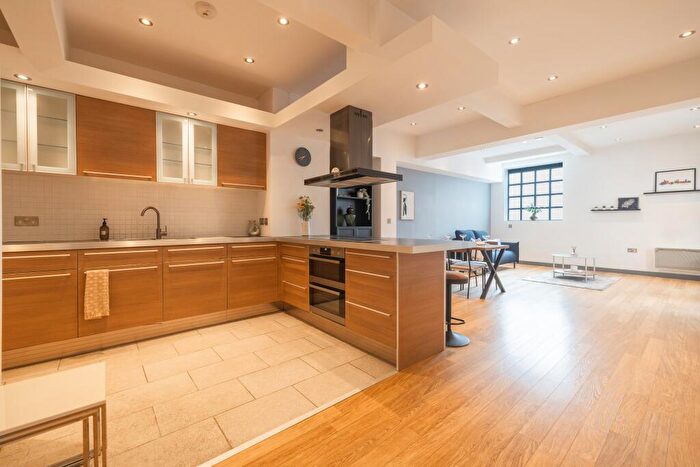 2 Bedroom Flat For Sale In Carver Street, Jewellery Quarter, Birmingham, B1
