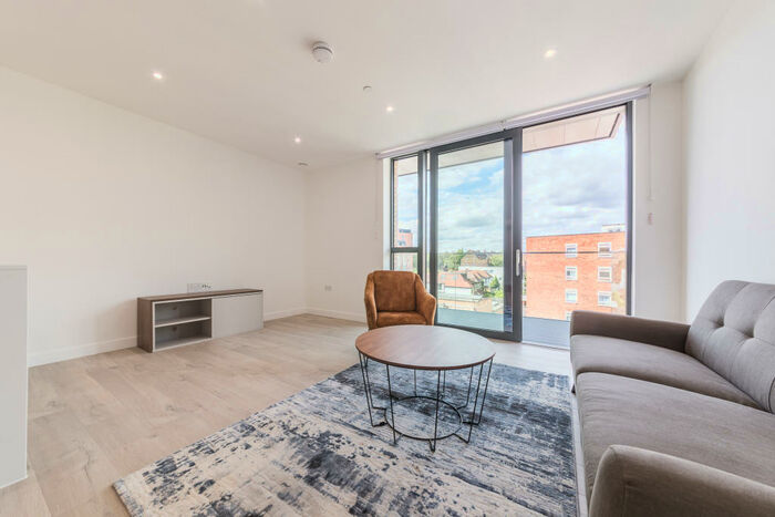 2 Bedroom Apartment To Rent In Coster Avenue, London, N4