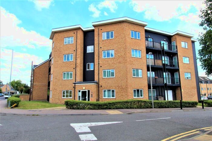 2 Bedroom Flat To Rent In Flat, Brinson House, London Road, Grays, RM20