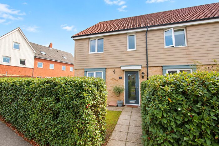 3 Bedroom Semi Detached House For Sale In Kestrel Avenue, Queens Hills, NR8