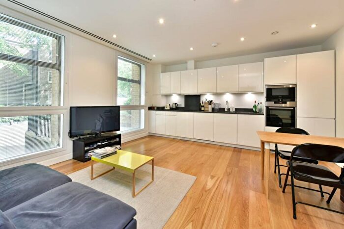 2 Bedroom Apartment To Rent In Highbury Crescent, Highbury, London, N5