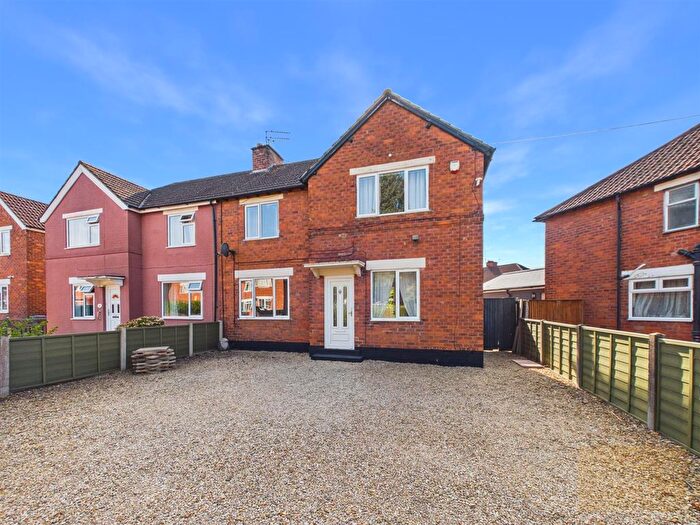 3 Bedroom Semi Detached House For Sale In Henley Place, Gloucester, GL1