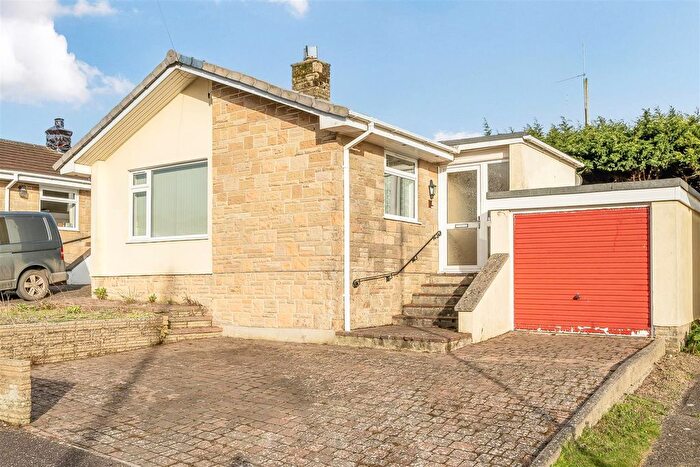 3 Bedroom Detached Bungalow For Sale In Fosseway Close, Axminster, EX13