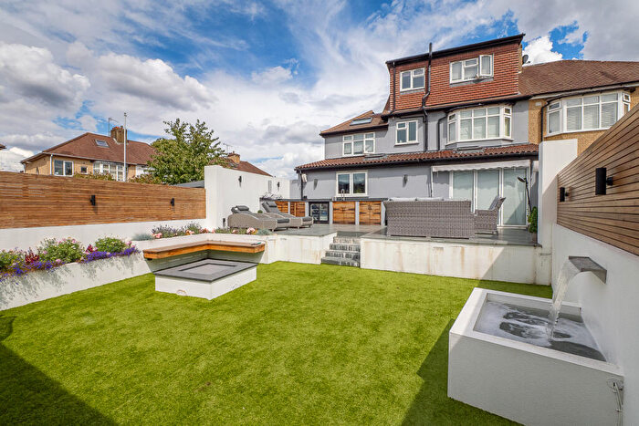 4 Bedroom Semi-Detached House For Sale In Carlingford Road, Morden, SM4