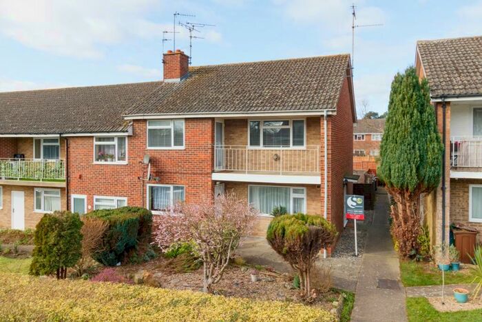 2 Bedroom Apartment To Rent In Alkham Road, Maidstone, ME14