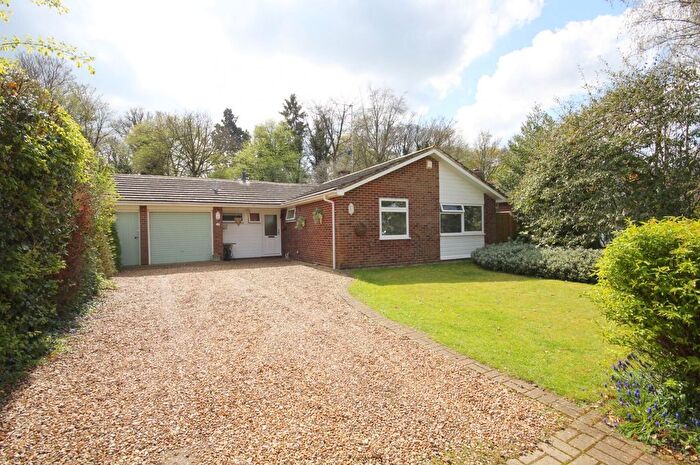3 Bedroom Bungalow For Sale In Makins Road, Henley-On-Thames, Oxfordshire, RG9