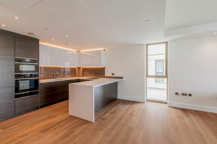 2 Bedroom Flat To Rent In Sherrin House, Royal Warwick Square, Warwick Lane, Kensington, W14