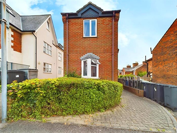 1 Bedroom Maisonette To Rent In Nightingale Road, Hitchin, Herts, SG5