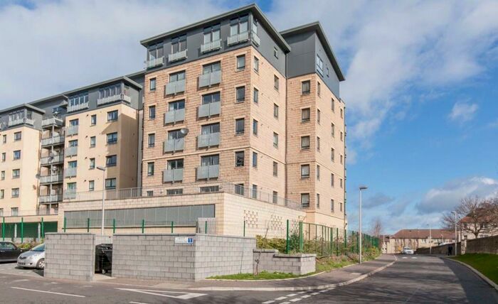 1 Bedroom Flat To Rent In Hawkhill Close, Easter Road, EH7