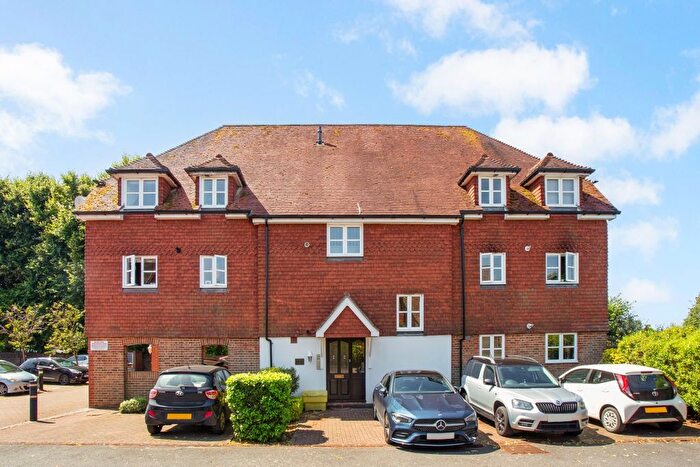 1 Bedroom Flat To Rent In West Street, Reigate, RH2