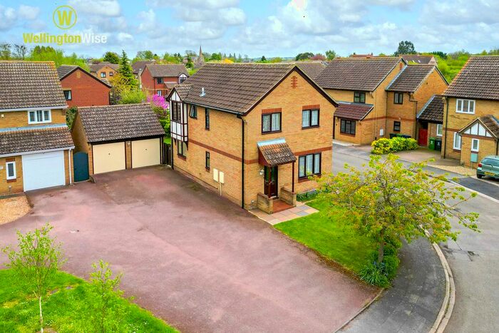 4 Bedroom Detached House For Sale In Vermuyden Way, Fen Drayton, Cambridge, CB24