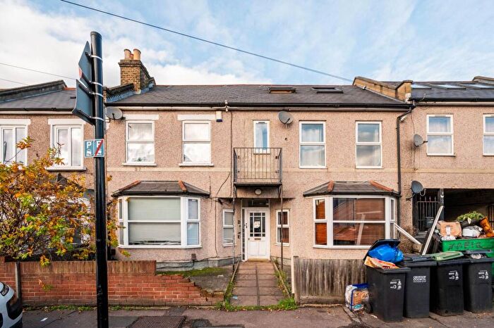 Studio For Sale In April Court, Northwood Road, Thornton Heath, , Thornton Heath, CR7