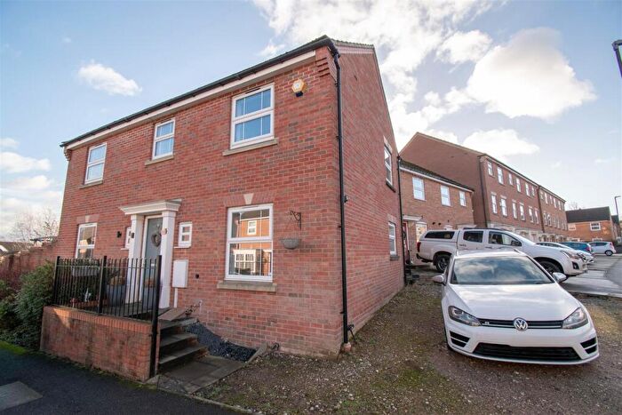 4 Bedroom Detached House For Sale In James Street, Leabrooks, Alfreton, DE55