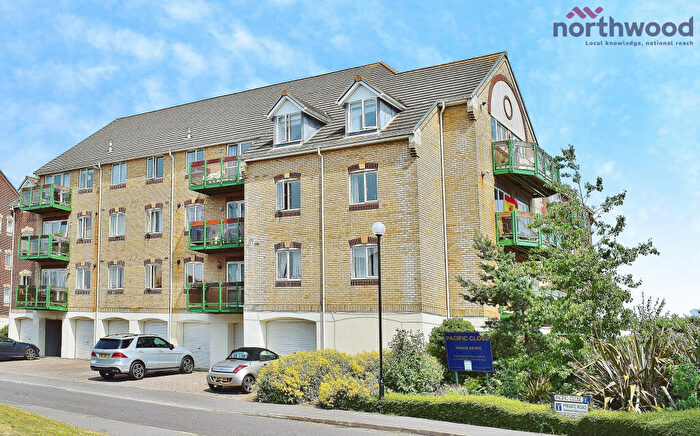 2 Bedroom Flat To Rent In Pacific Close, SO14