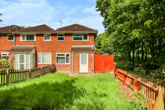 3 Bedroom End Of Terrace House To Rent In Tattershall, Toothill, Swindon, SN5