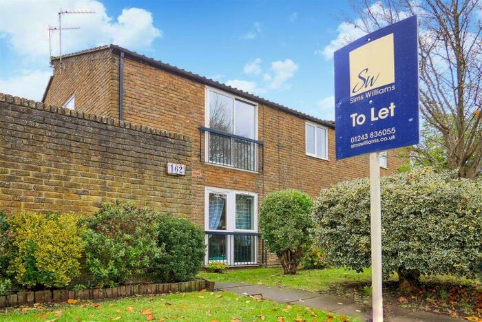 2 Bedroom Apartment To Rent In Winterbourne Road, Chichester, PO19