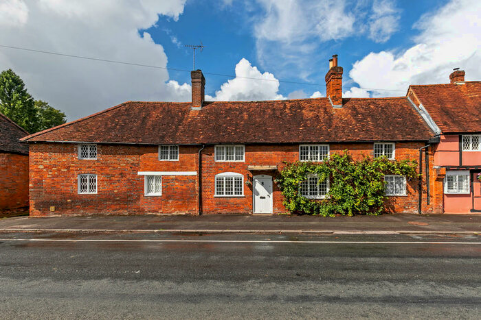 4 Bedroom Cottage For Sale In Main Road, Hursley, Winchester, SO21