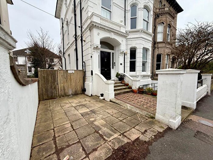 2 Bedroom Flat To Rent In Dyke Road, Brighton, BN1