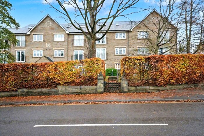 2 Bedroom Flat For Sale In Flat, Richardshaw Lane, Pudsey, West Yorkshire, LS28