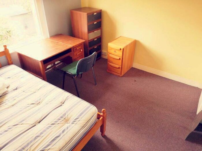 5 Bedroom House To Rent In Colum Road, Cathays, Cardiff, CF10