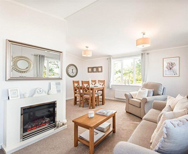 2 Bedroom Park Home For Sale In Thorney Bay Road, Canvey Island, SS8