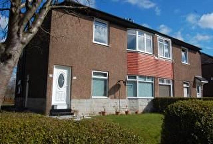 3 Bedroom Flat To Rent In Chirnside Road, Hillington, Glasgow, G52