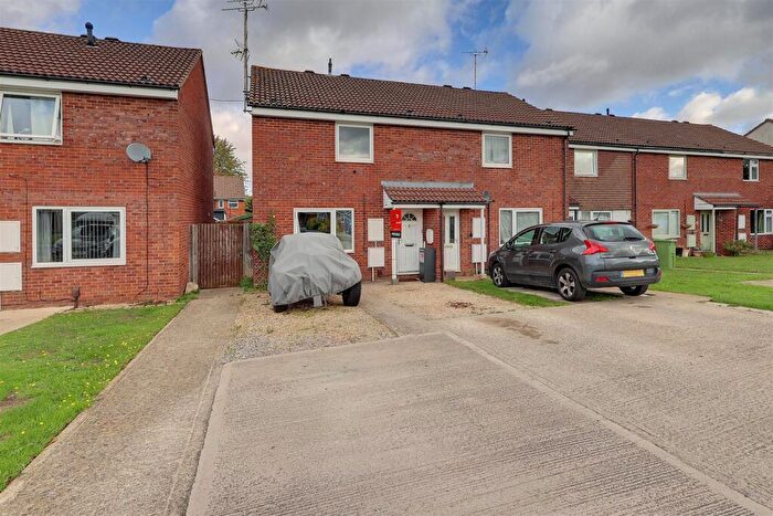 2 Bedroom End Of Terrace House For Sale In Leadon Close, Brockworth, Gloucester, GL3