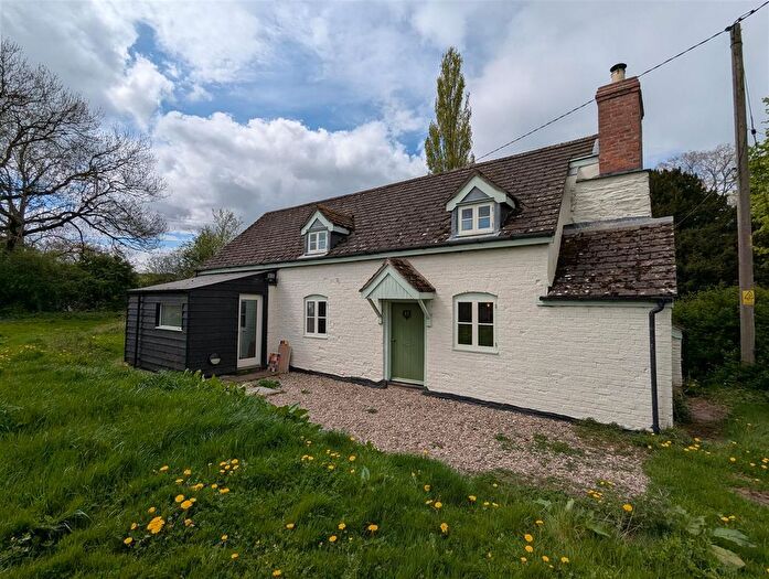 2 Bedroom Cottage To Rent In Turnastone, Vowchurch, HR2