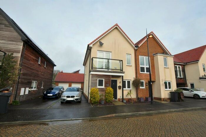 2 Bedroom Semi-Detached House To Rent In Sunflower Lane, Polegate, BN26