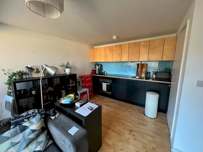 1 Bedroom Flat To Rent In The Avenue, Leeds, LS9