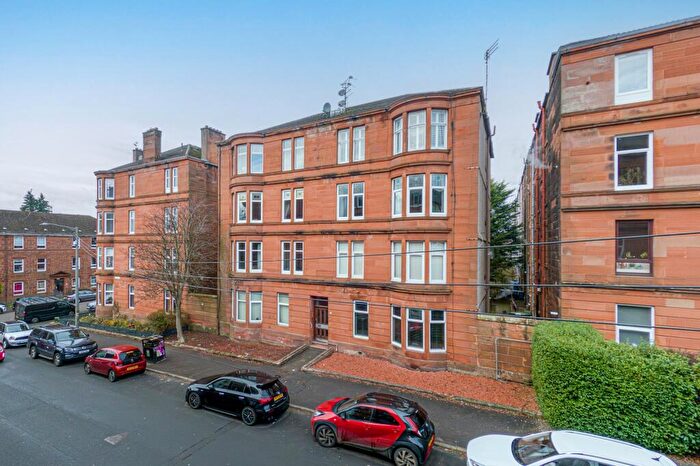 2 Bedroom Apartment For Sale In Lochside Street, Shawlands, Glasgow, G41