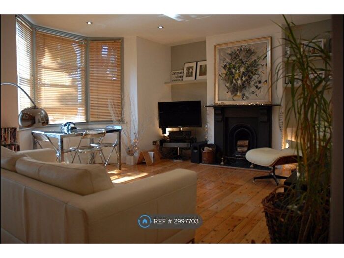 1 Bedroom Flat To Rent In Camberwell, London, SE5