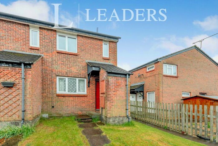 2 Bedroom End Of Terrace House To Rent In Tollgate Hill, Crawley, RH11