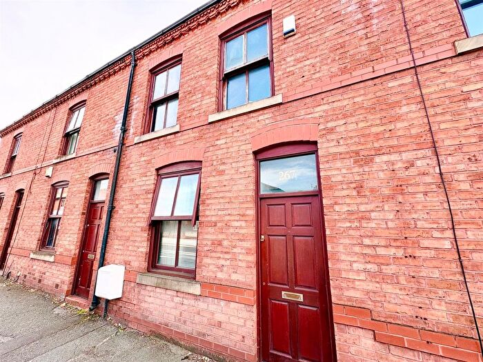 3 Bedroom Terraced House For Sale In Twist Lane, Leigh, WN7