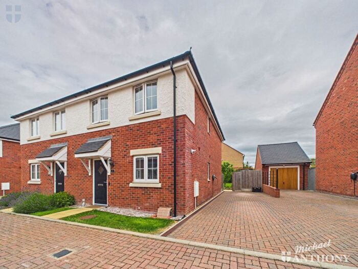 3 Bedroom Semi-Detached House For Sale In Botany Mews, Weston Turville, HP22