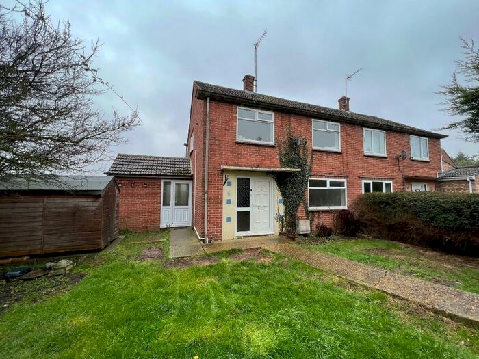 3 Bedroom Semi-Detached House To Rent In Meadow Walk, Ramsey, PE26