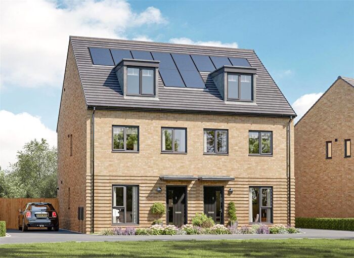 3 Bedroom Town House To Rent In Kingfields Park, Hull, HU7