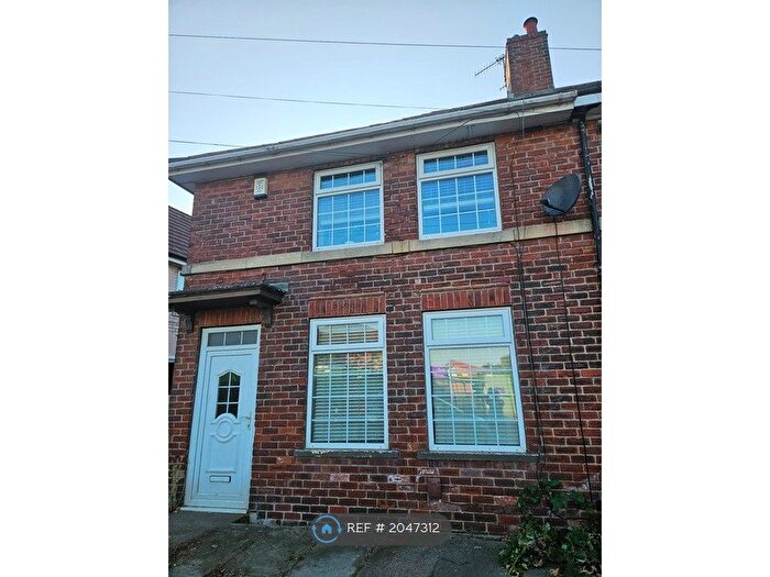 2 Bedroom Terraced House To Rent In Raisen Hall Road, Sheffield, S5