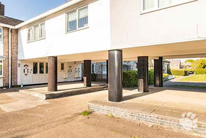 1 Bedroom Maisonette For Sale In The Fold, Basildon, SS14
