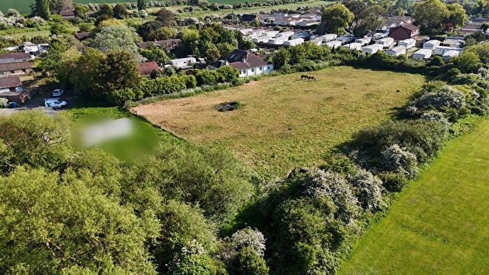 6 Bedroom Detached Bungalow For Sale In Warden Road, Eastchurch, ME12