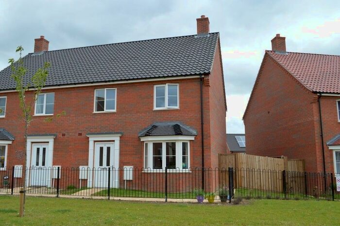 4 Bedroom Property To Rent In Maurecourt Drive, Brundall, Norwich, NR13