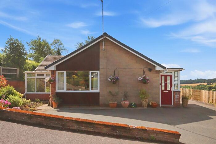 3 Bedroom Detached Bungalow For Sale In Ridd Way, Wingerworth, Chesterfield, S42