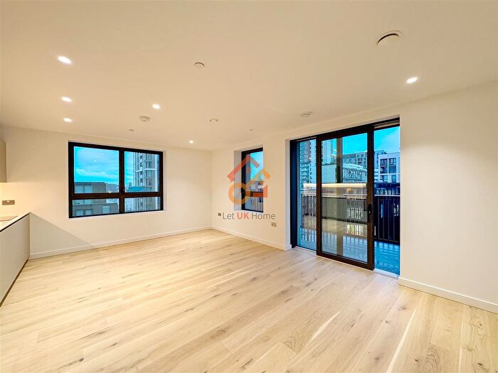 2 Bedroom Flat To Rent In Pilot Walk, London, SE10