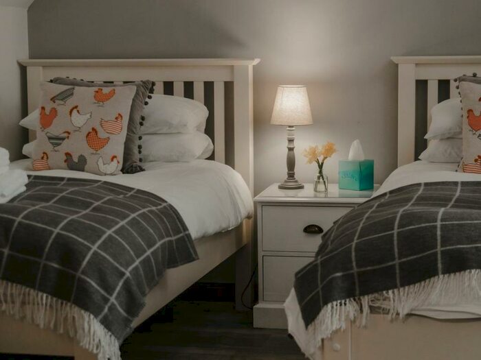 7 Bedroom Detached House For Sale In Applecross B&B, Creag Creadhladh