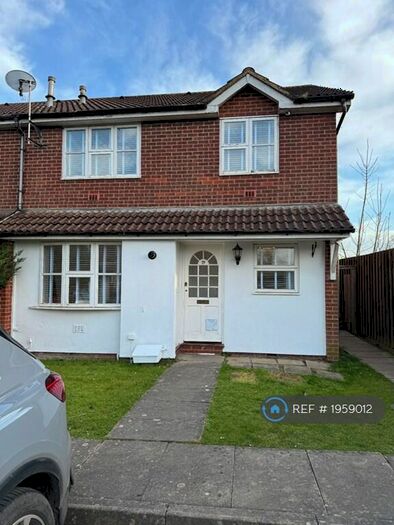2 Bedroom Semi-Detached House To Rent In Staffords Place, Horley, RH6