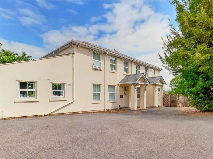 2 Bedroom Flat To Rent In Victoria Court, Victoria Road, Malvern, WR14