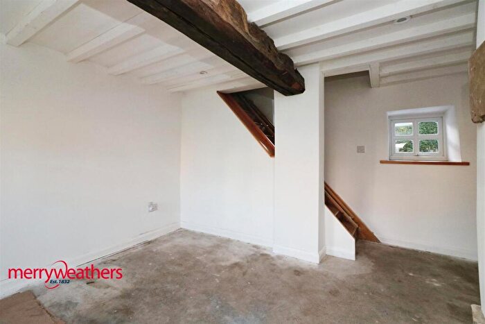 2 Bedroom Cottage For Sale In Woodall Lane, Harthill, Sheffield, S26