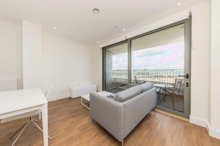 1 Bedroom Flat To Rent In Union Way, Old Oak Common, NW10